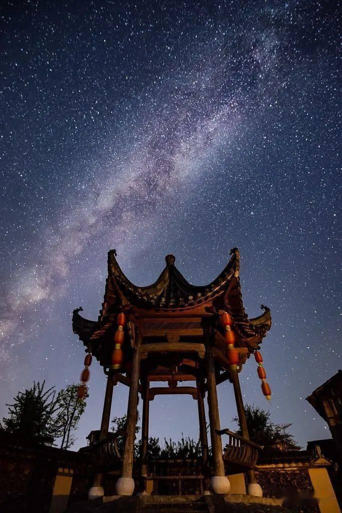 市政协委员建议:设立“书画夜市”,为成都夜经济增添本土传统文化特色