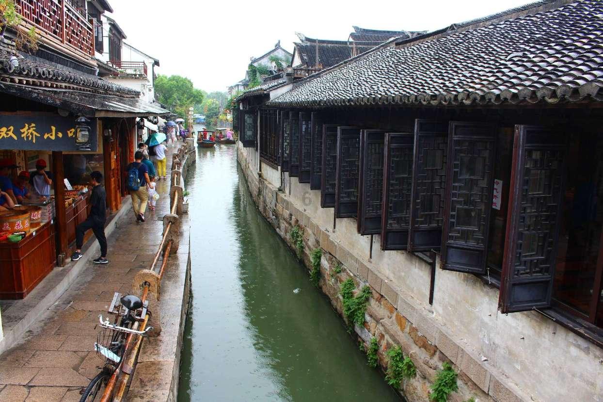 美容师证都考啥啊 美容师证需要复审吗