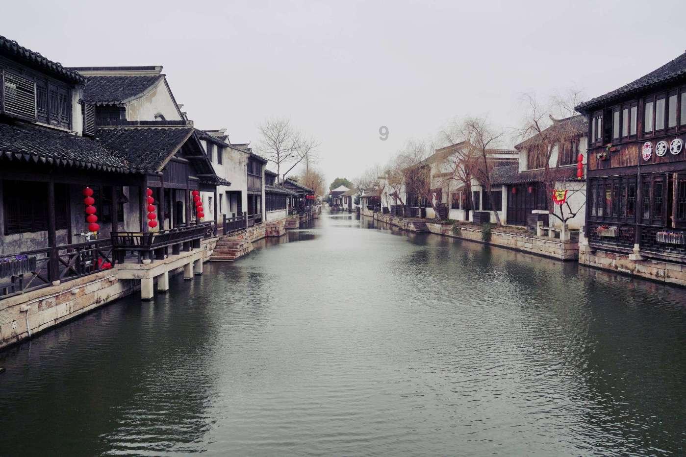 男子被女友怀疑出轨选择跳楼自证清白，如果你遇到另一半不信任的情况你会怎么做？游戏画面